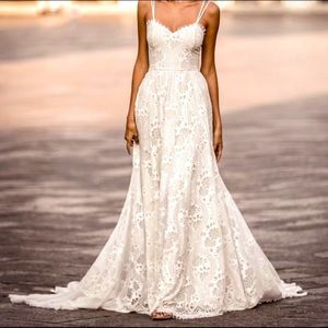 Low A-line Wedding Dress, Lace/ Boho/ Beach, XS